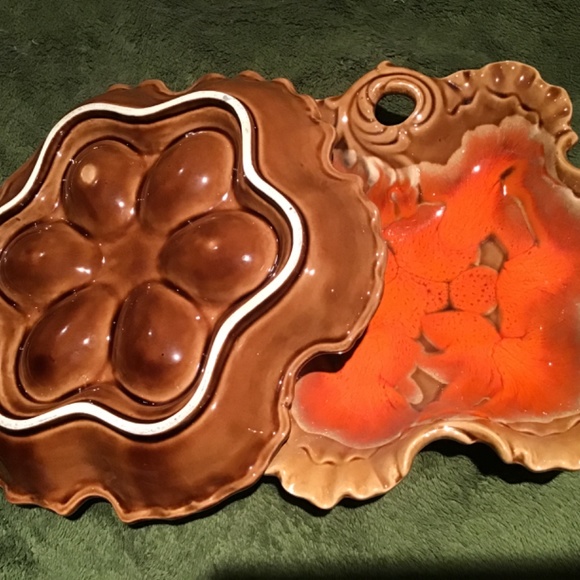 SET OF TWO VINTAGE ORANGE & BEIGE GLAZED POTTERY FRILLY EDGED SERVING DISHES - Picture 6 of 12